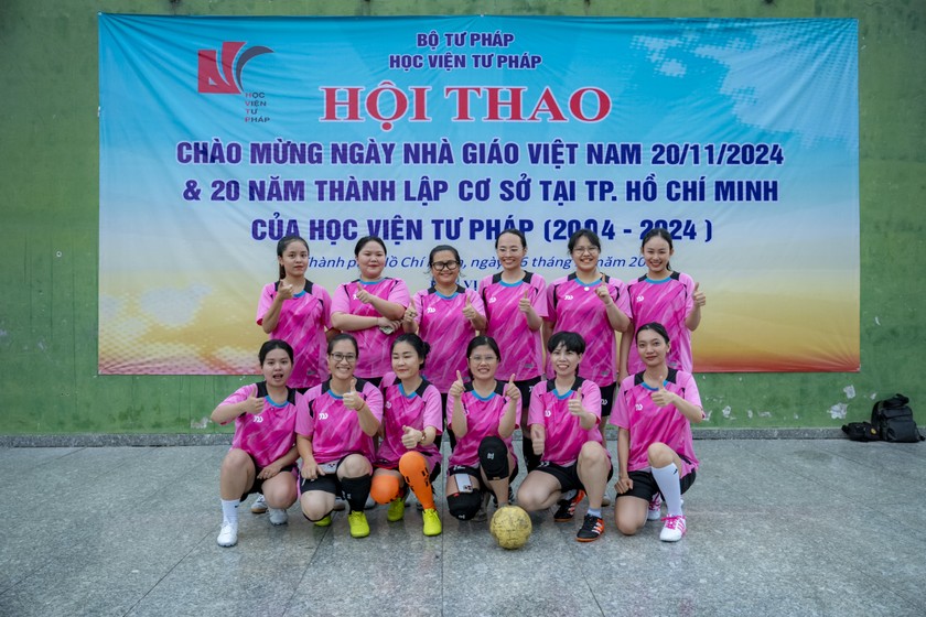 Hội thao thu hút 359 vận động viên đang tham gia học tập tại các lớp đào tạo nghiệp vụ ba chung nguồn thẩm phán, kiểm sát viên, luật sư. 