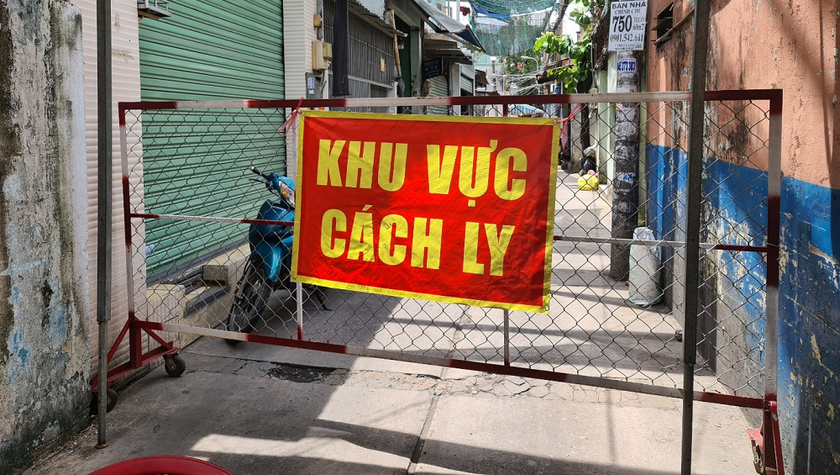 Khu vực phong tỏa liên quan đến bệnh nhân. Ảnh: HCDC