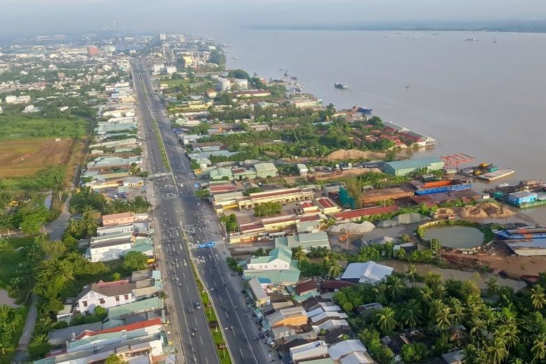 Công trình cầu Trần Hoàng Na (quận Ninh Kiều) là một trong những gói thầu thuộc dự án Phát triển TP. Cần Thơ và tăng cường khả năng thích ứng của đô thị. Ảnh: Báo Công thương