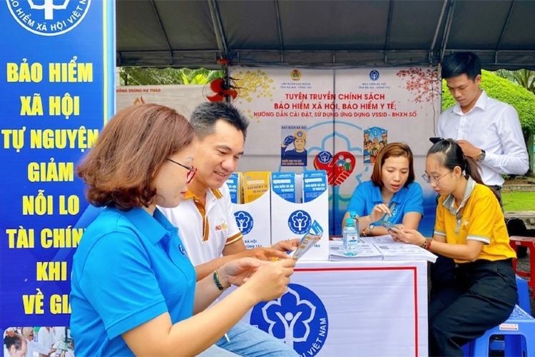 Hướng dẫn người dân cài đặt và sử dụng ứng dụng VssID-BHXH số của Ngành BHXH Việt Nam.