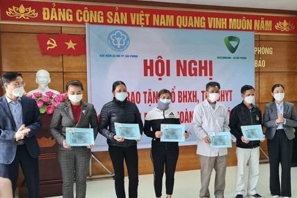 HĐND TP Hải Phòng đã ban hành quy định chính sách hỗ trợ đóng Bảo BHYT cho các nhóm đối tượng xã hội, trong đó người từ 70-79 tuổi không có lương hưu được miễn phí BHYT.