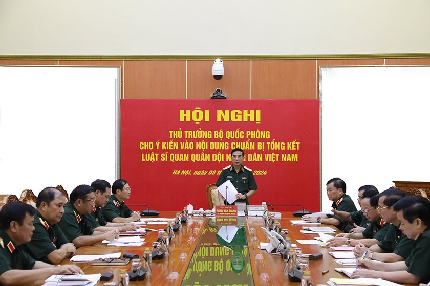 Đại tướng Phan Văn Giang chủ trì hội nghị.