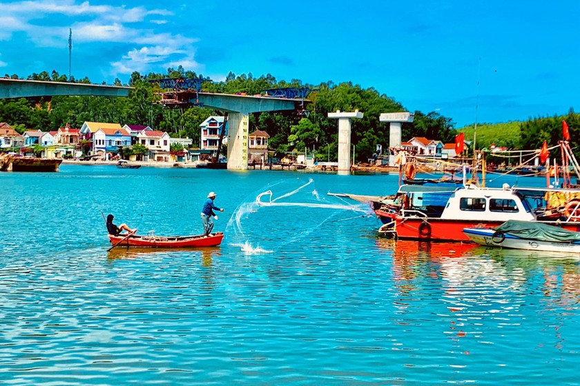 Nghệ An tăng cường công tác chống khai thác IUU, quyết tâm cùng cả nước gỡ "thẻ vàng" của Ủy ban châu Âu. Ảnh: Bùi Hoàng Ý 