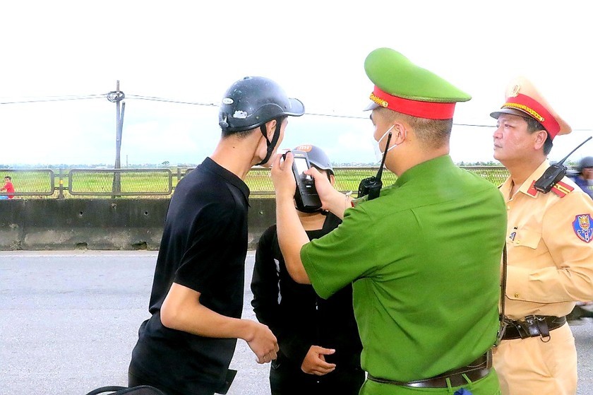 UBND tỉnh Nghệ An yêu cầu Công an tỉnh tập trung kiểm tra, xử lý các hành vi vi phạm quy định về nồng độ cồn...