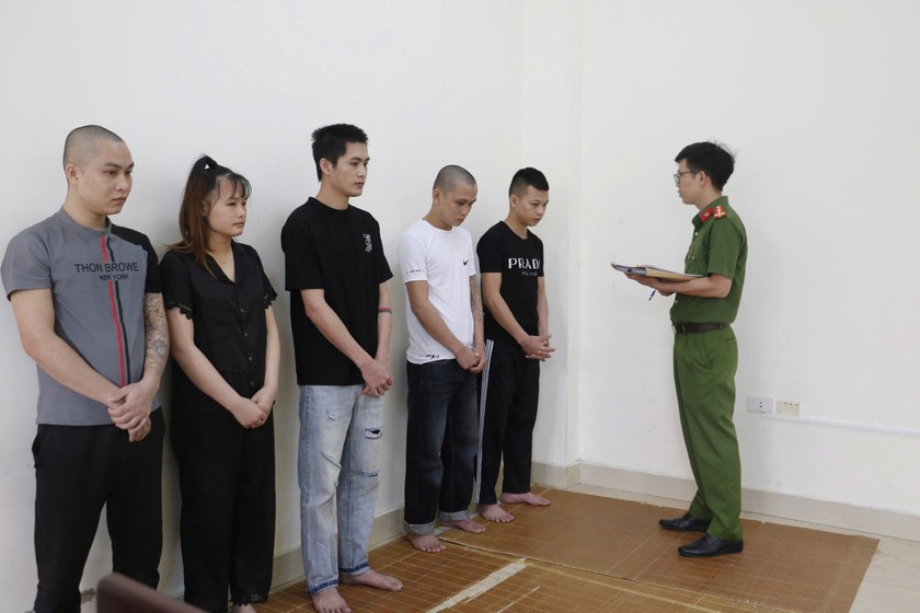 5 đối tượng lừa đảo tại cơ quan công an.
