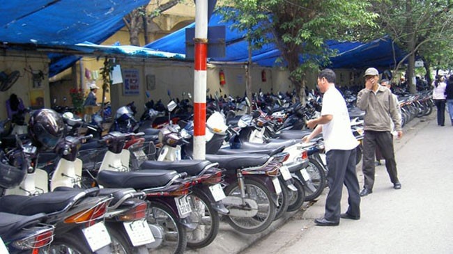 Giá dịch vụ trông giữ xe tại Hà Nội phụ thuộc loại xe, địa điểm trông giữ