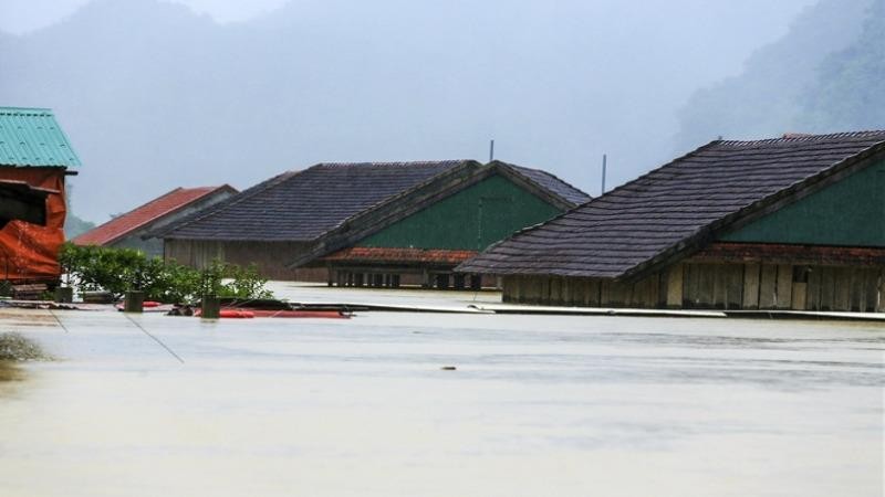 Chiều 18/10, lũ trên sông Kiến Giang (Quảng Trị) vượt mức lũ lịch sử năm 1979. Ảnh: Phạm Trường/zing