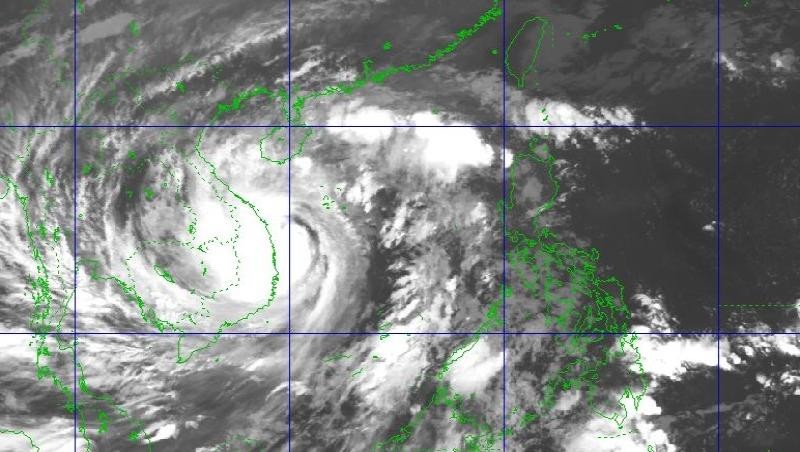 Bão số 9 với gió giật cấp 16 cách Quảng Ngãi 140 km, mây đen vần vũ ở Quảng Nam | Báo Pháp luật Việt Nam điện tử