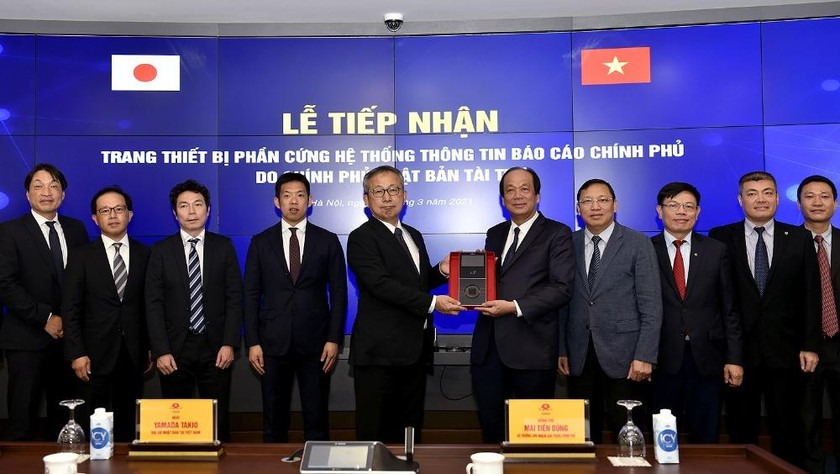 Lễ tiếp nhận trang thiết bị phần cứng Hệ thống thông tin báo cáo Chính phủ theo gói hỗ trợ phi dự án của Chính phủ Nhật Bản. Ảnh: VGP/Nhật Bắc