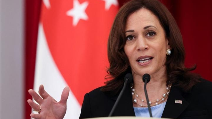 Phó Tổng thống Mỹ Kamala Harris phát biểu tại Singapore ngày 23/8. Ảnh: AFP