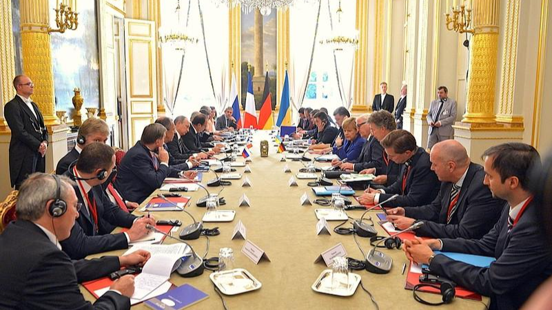 Các cuộc đàm phán Nga-Ukraine tại Paris (Pháp) tháng 10/20215 kéo dài 5 tiếng đồng hồ. Ảnh: kremlin.ru