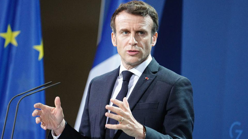 Tổng thống Pháp Emmanuel Macron trong cuộc họp báo chung với Thủ tướng Đức Olaf Scholz tại Berlin, Đức ngày 25/1/2022. Ảnh: Pool qua REUTERS