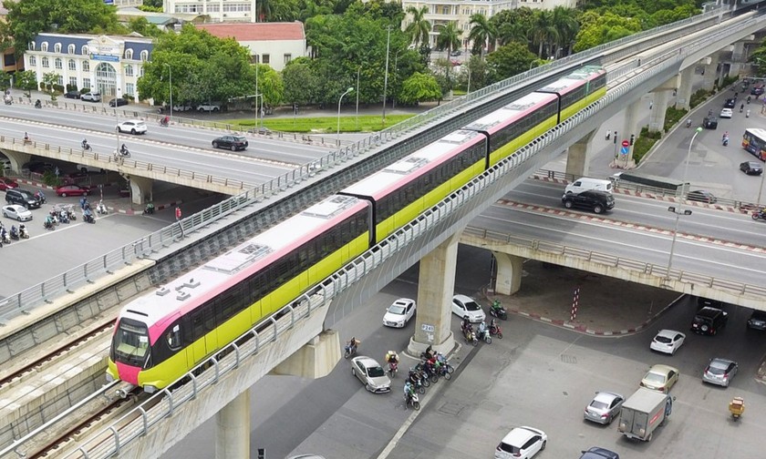 Chạy thử các đoàn tàu metro Nhổn – ga Hà Nội từ hôm nay 5/12. Ảnh: VnExpress