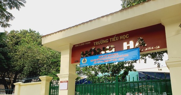 Trường Tiểu học Hồng Hà nơi xảy ra sự việc thu quỹ phụ huynh hơn 300 triệu. Ảnh: Báo Tiền phong