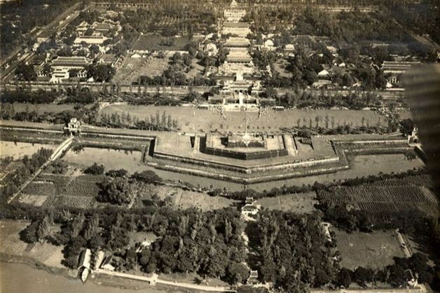 Khu vực Hoàng thành trong Kinh thành Huế năm 1932. (Ảnh: AAVHj.c)