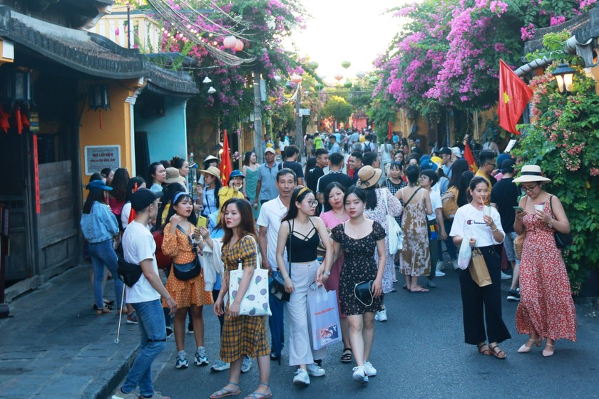 Ngành Du lịch nỗ lực thu hút du khách cho mùa cao điểm du lịch sắp tới. (Ảnh minh họa - Nguồn: TN)