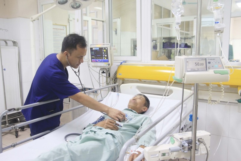Bệnh nhân ngộ độc so được cấp cứu, điều trị kịp thời tại Bệnh viện Bãi Cháy.