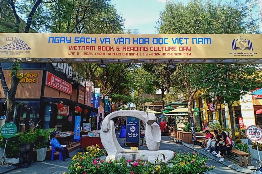 TP Hồ Chí Minh nỗ lực xây dựng nhiều không gian văn hóa đặc sắc cho người dân như Đường sách, Phố đi bộ... (Nguồn: Đường sách TP Hồ Chí Minh) 