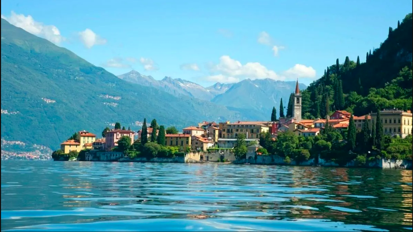 Kiến trúc cổ kính xung quanh hồ Como, Ý đã tồn tại hàng thế kỷ. (Ảnh: Forbes) 