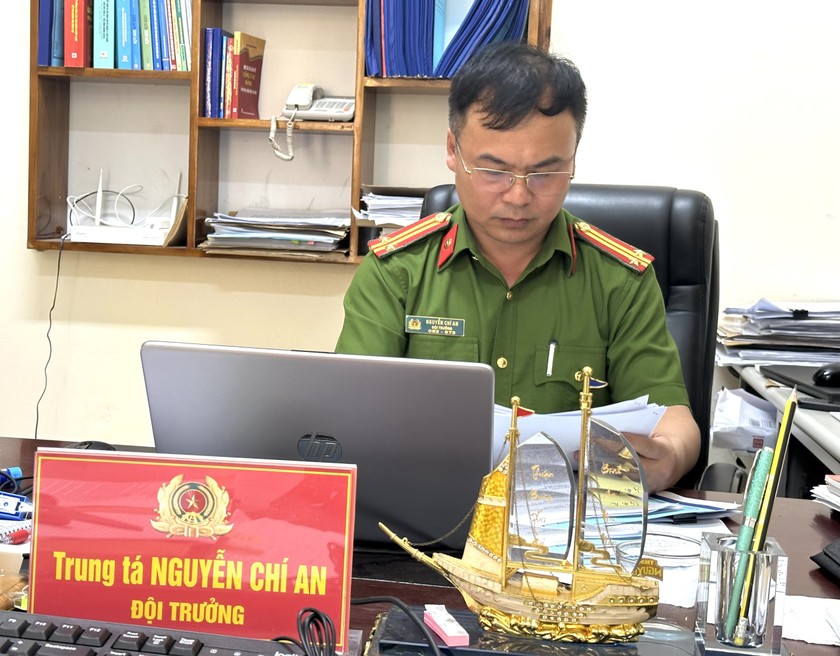 Trung tá Nguyễn Chí An đã cống hiến cả tuổi trẻ của mình cho Trại giam Yên Hạ (Ảnh: Minh Trang)
