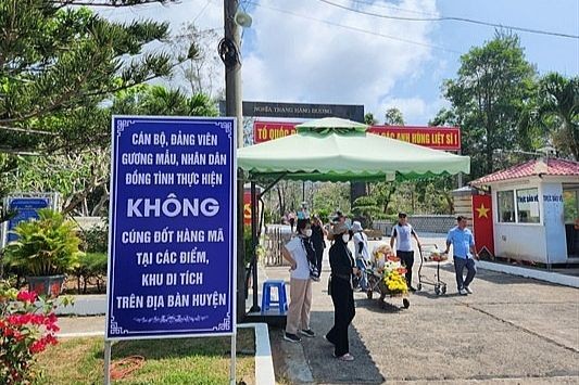 Côn Đảo kiên quyết thực hiện chủ trương Nói không với hoạt động cúng, đốt vàng mã. (Ảnh: Văn Quang)