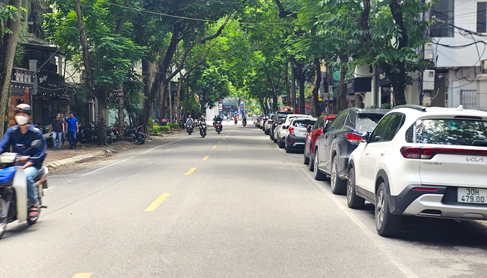 Hà Nội tạm dừng hoạt động trông giữ phương tiện dưới lòng đường trên các tuyến phố Lê Thánh Tông, Lê Đức Thọ.