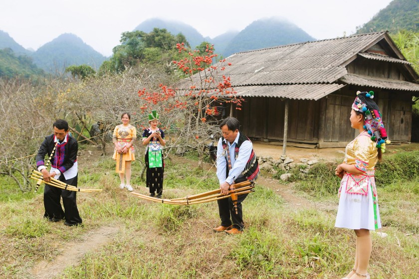 Một hoạt động trong chương trình Sắc Xuân miền Tây Nghệ An. (Ảnh: Trần Duy Ngoãn/ dbndnghean.vn)