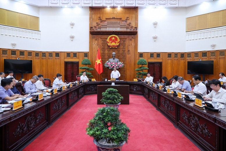 Thủ tướng: Đề xuất sửa đổi 7 luật để tháo gỡ ngay các vướng mắc cấp bách ảnh 2