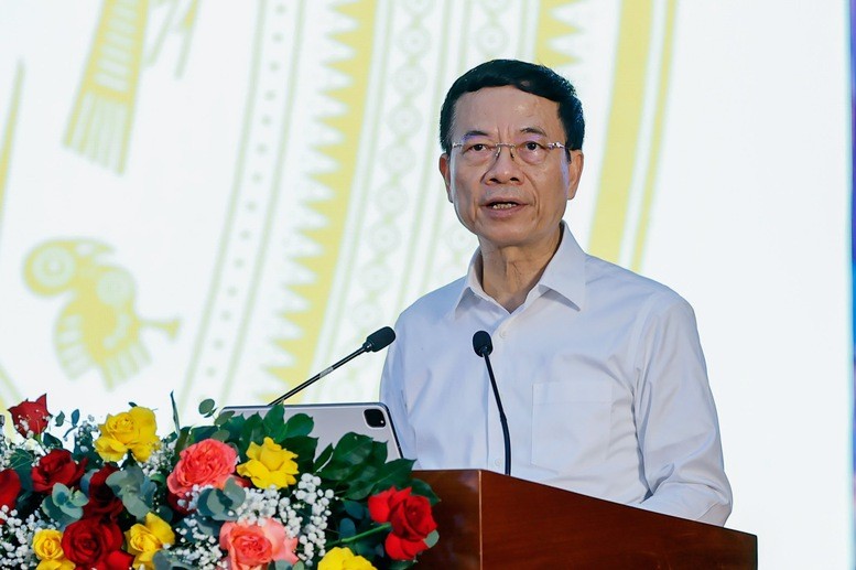Bộ trưởng Bộ Thông tin và Truyền thông Nguyễn Mạnh Hùng phát biểu tại Hội nghị - Ảnh: VGP/Nhật Bắc