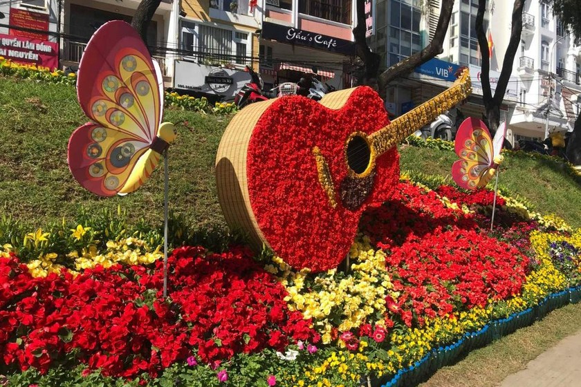 Các mùa Festival hoa Đà Lạt thu hút hàng triệu du khách trong và ngoài nước. (Ảnh: Cường Bùi)