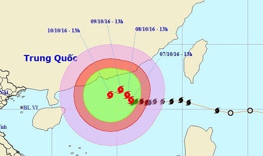 Vị trí và đường đi bão số 6   vào đầu giờ chiều nay, 7/10.