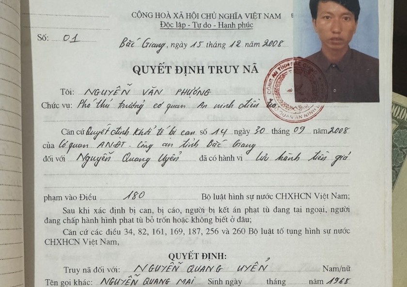 Lệnh truy nã đối tượng Nguyễn Quang Uyển.