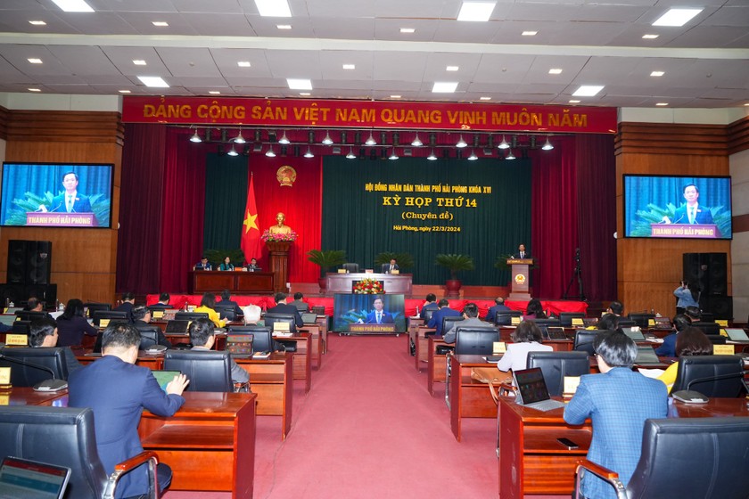 Quang cảnh Kỳ họp thứ 14.