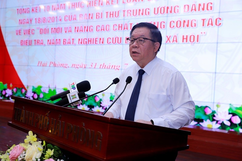 Ủy viên Bộ Chính trị, Bí thư Trung ương Đảng, Trưởng Ban Tuyên giáo Trung ương Nguyễn Trọng Nghĩa phát biểu chỉ đạo tại Hội nghị.