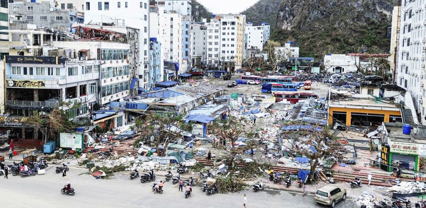 Bão Yagi đi qua đã phá huỷ hoàn toàn khu chợ đêm trên huyện đảo.