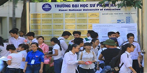 Trên một triệu thí sinh làm thủ tục dự thi THPT Quốc gia