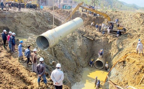 Đường ống nước sông Đà tiếp tục vỡ