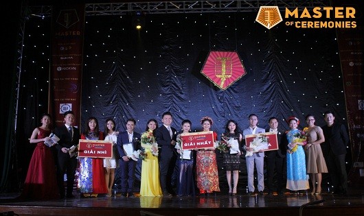 Nữ sinh trường Luật giành quán quân Master of Ceremonies 2017