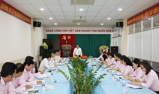 Tổng Giám đốc NHCSXH Dương Quyết Thắng làm việc với Chi nhánh NHCSXH tỉnh Tiền Giang
