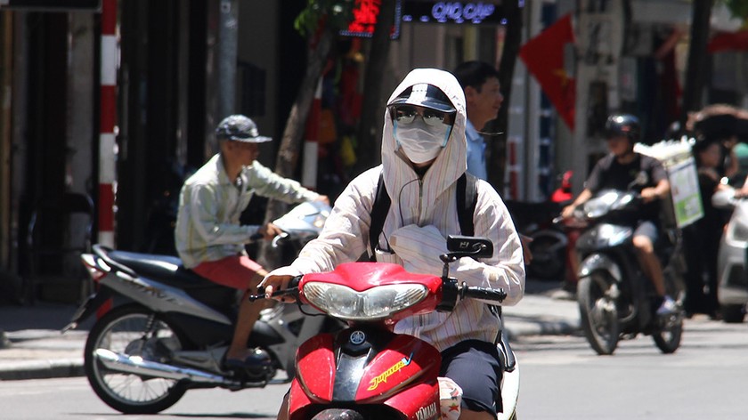 Cuối tuần nhiều nơi nắng nóng cục bộ, chiều tối và đêm có mưa rào