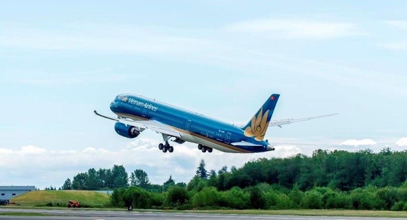 Vietnam Airlines khôi phục toàn bộ chuyến bay nội địa, chờ mở quốc tế