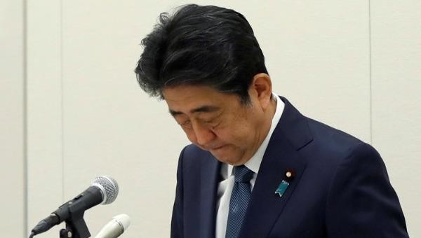 Cựu thủ tướng Nhật Abe Shinzo tại cuộc họp báo ở Tokyo hôm nay - 24/12. Ảnh: Reuters.