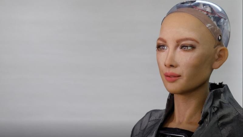 Siêu robot Sophia.