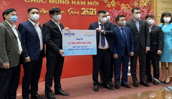 LienVietPostBank và Thai Holdings trao tặng 21 tỷ đồng cho Quỹ mua vaccine ngừa Covid-19 của Bộ Y tế