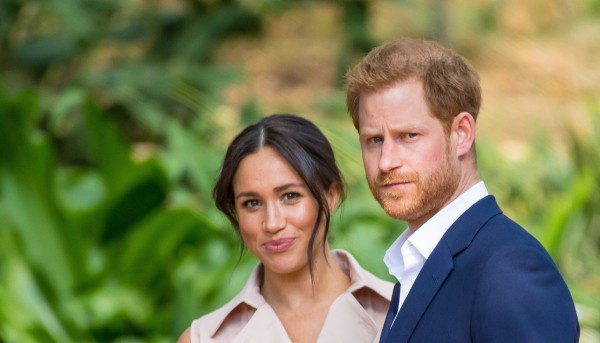 Vì sao vợ chồng Meghan Markle không dự tiệc trước Giáng sinh của Nữ hoàng Anh?