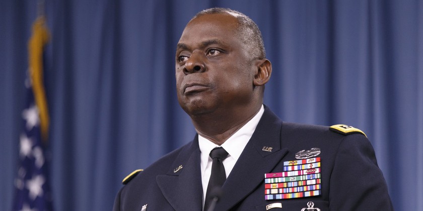 Cựu Tư lệnh Bộ tư lệnh Trung tâm Lloyd Austin, tướng 4 sao lục quân Mỹ, mới về hưu vào năm 2016. 