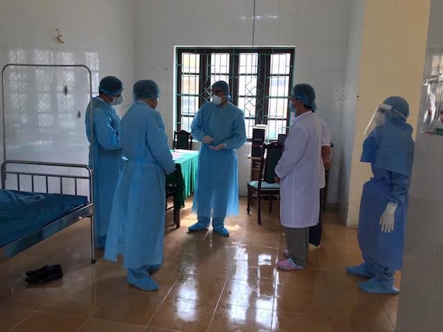 Lãnh đạo huyện Đồng Văn kiểm tra khu vự cách ly tại bệnh viện đa khoa huyện Ảnh Thiện Ngay