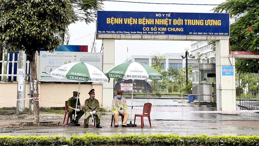 Bệnh viện Bệnh Nhiệt đới Trung ương (cơ sở 2) tiếp tục áp dụng biện pháp cách ly y tế để đảm bảo công tác điều trị, chăm sóc, phòng, chống dịch bệnh COVID-19.