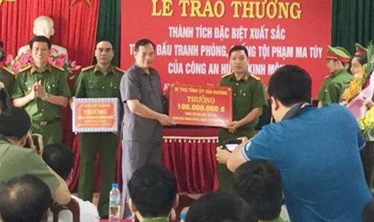 Bí thư Hải Dương thưởng 'nóng' lực lượng phá án ma túy 'khủng'