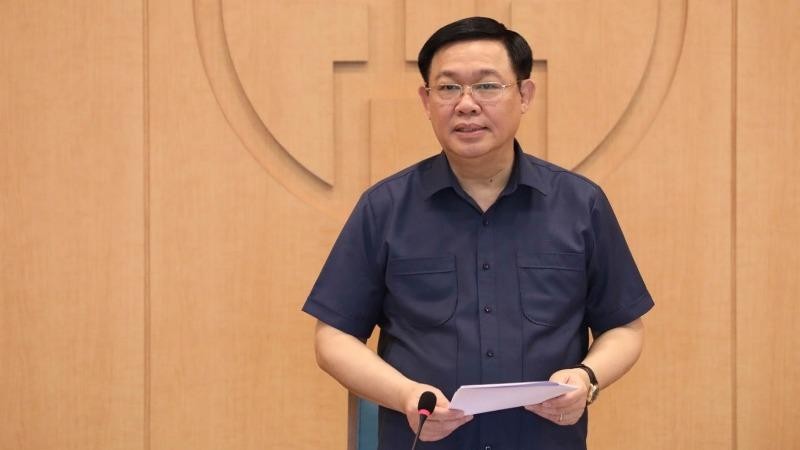 Bí thư Thành ủy Vương Đình Huệ phát biểu chỉ đạo cuộc họp ngày 6/8.